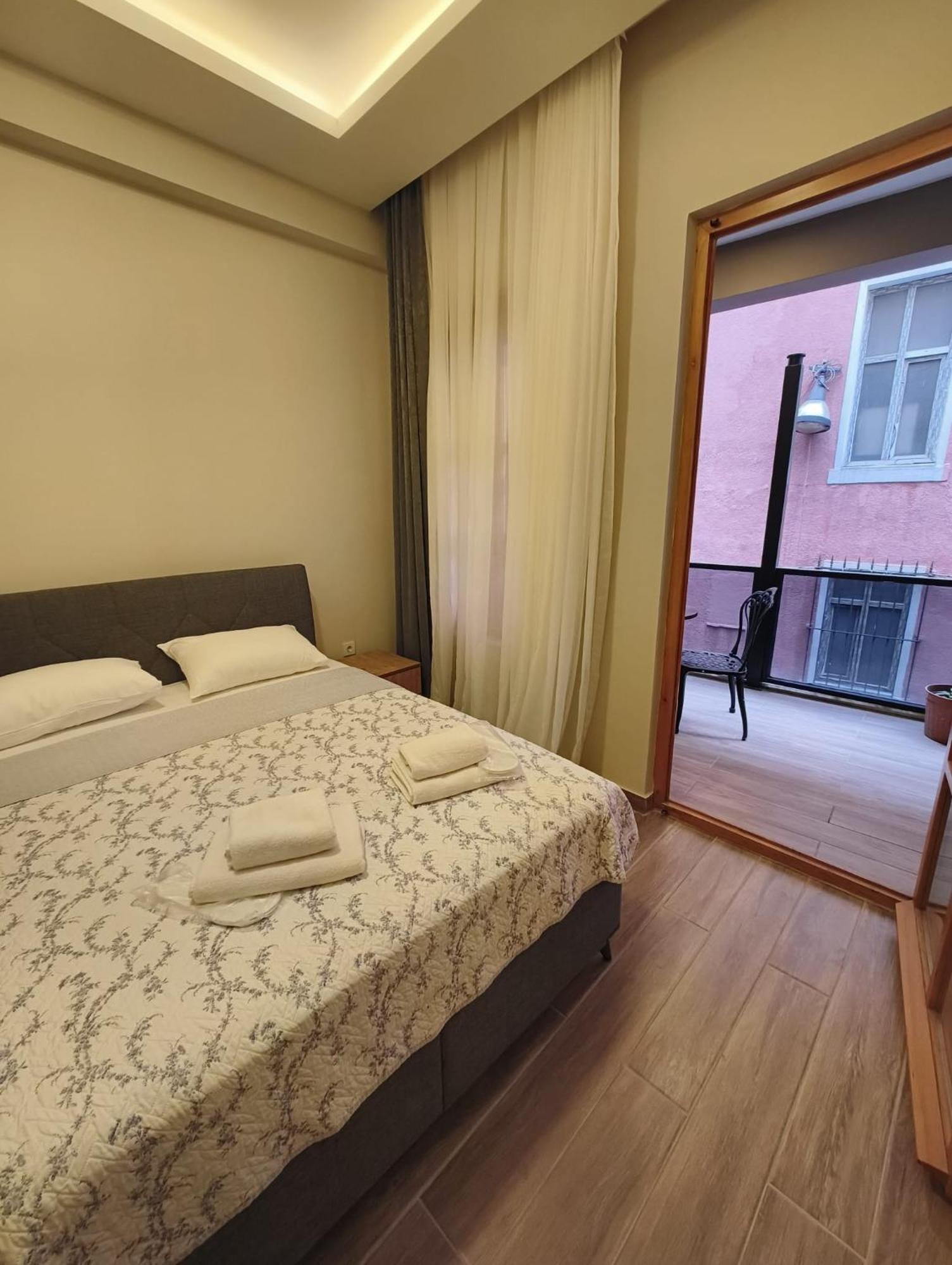 Majestik Hotel Istanbul Exterior photo